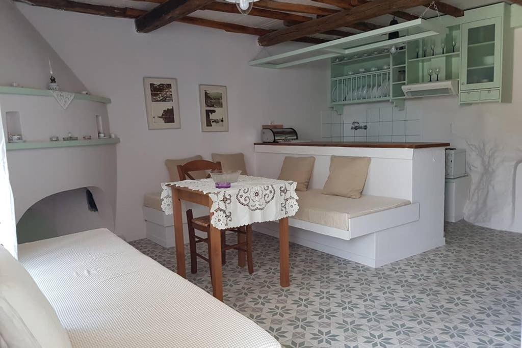 Chariklia Traditional House Alónnisos Extérieur photo
